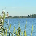 Dom Z Jacuzzi Nad Jeziorem Orzysz-mazury