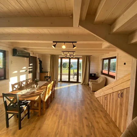 Holiday home Dom Z Jacuzzi Nad Jeziorem Orzysz-mazury