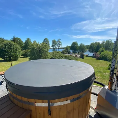 Dom Z Jacuzzi Nad Jeziorem Orzysz-mazury 펜션 *